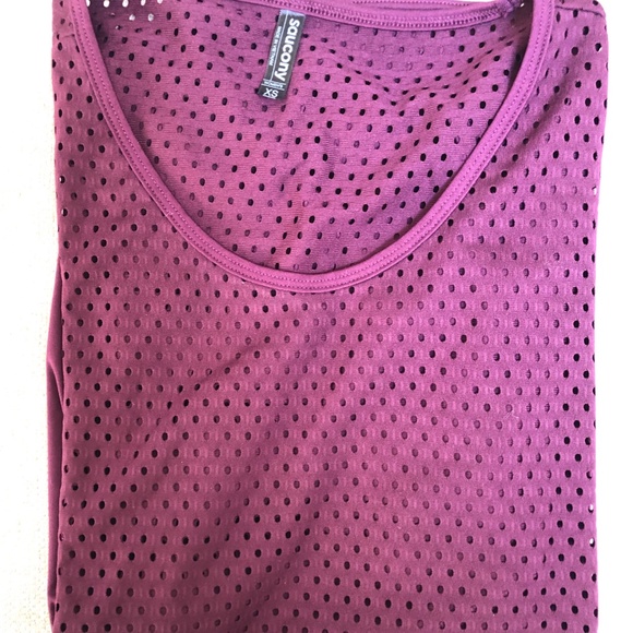 Saucony Women's Short Sleeve Top - Picture 2 of 7